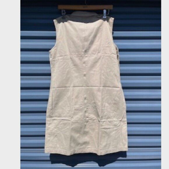 Sleeveless Skirts . Size: Large 12 . Khakis Button Front . 100% Cotton . New - Picture 2 of 4